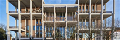 HỆ VỪA HỌC VỪA LÀM TẠI KINGSTON UNIVERSITY: LỘ TRÌNH HỌC TẬP GẮN LIỀN THỰC TIỄN CHO SINH VIÊN QUỐC TẾ